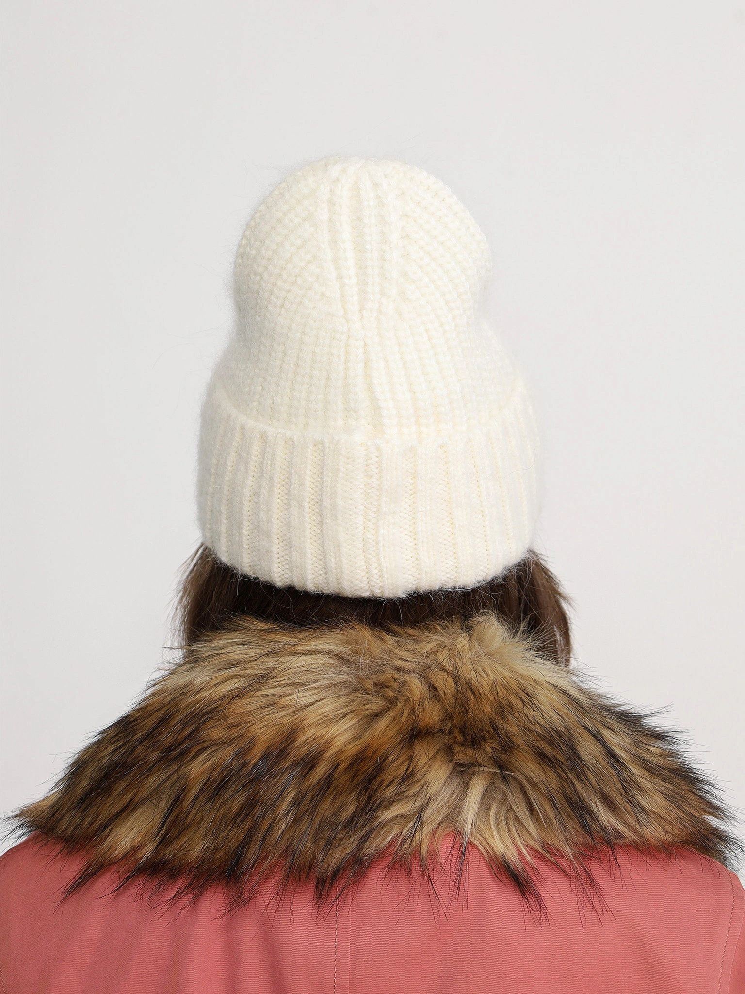 Шапка-бини из ангоры и нейлона с отворотом в ассортименте